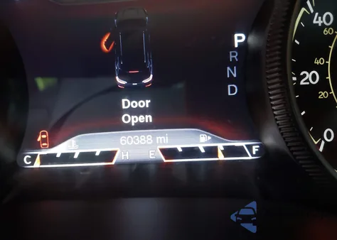 2014 Jeep Cherokee Limited z USA, uszkodzony, nr VIN 1C4PJMDB1EW192600